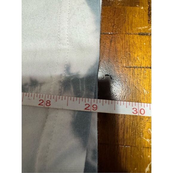 PINK Victoria’s Secret Tie Dye Long Sleeve Pocket Tee Size Small - Picture 8 of 8